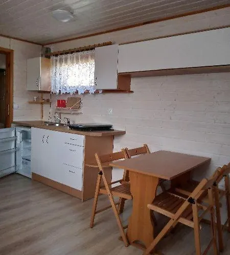 別荘 Zacisze サルビノボ